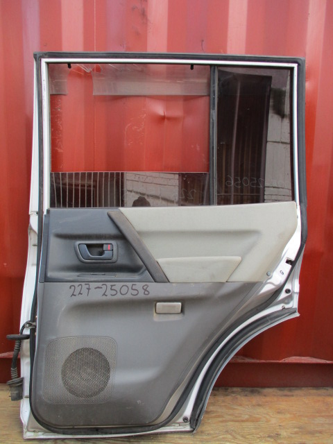 Used Mitsubishi Pajero DOOR ACTUATOR MOTOR REAR RIGHT